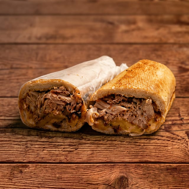 Roasted Pork Sandwich (Sándwich de Cerdo Asado).
